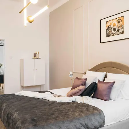 Luna - Loftaffair Apartament