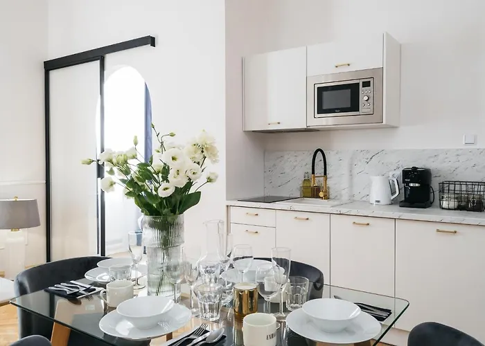 Luna - Loftaffair * كراكوفيا